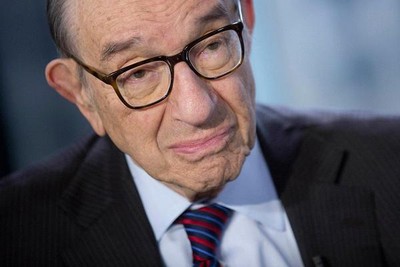 Alan Greenspan Picks Gold